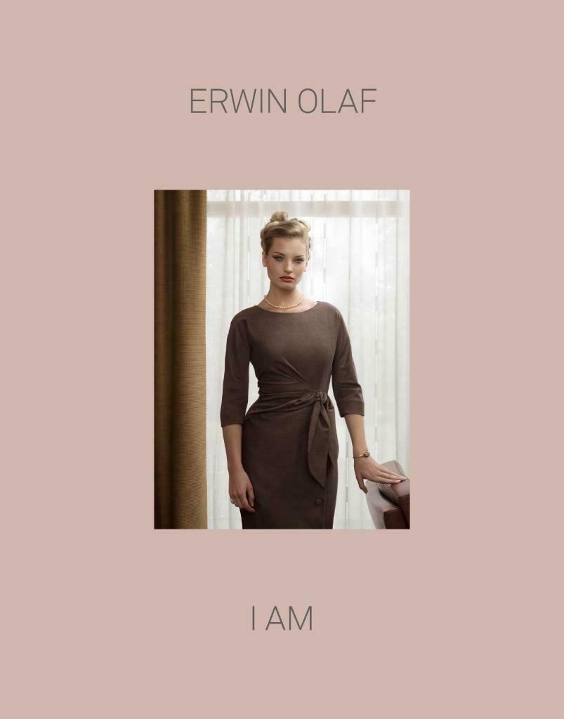 Boek - I Am - Erwin Olaf - gesigneerd